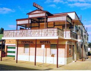 Central Motel - Casino Accommodation